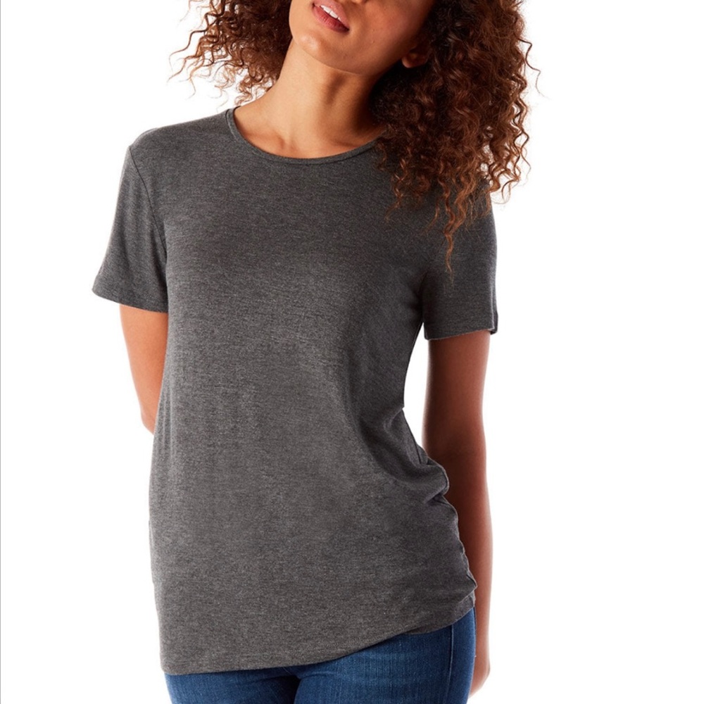 143 Women’s Charcoal Grey Relaxed Lightweight Classic Crew Athletic Workout Tee